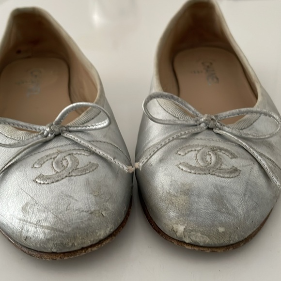 Chanel Silver Leather Ballet Flats - Picture 8 of 13